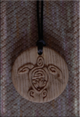 Creazione gioielli in cooco e legno